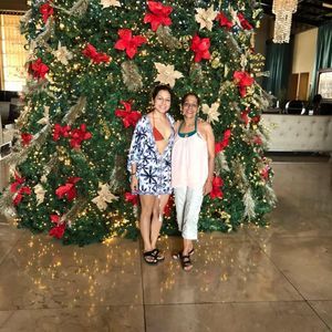 Meet your Posher, Dee